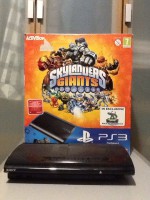 ps3 12 gb + skylander gigants + 2 controller